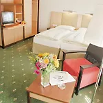 Haberstock 3*